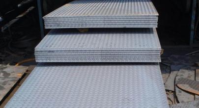 HOT ROLLED CHEQUERED PLATE